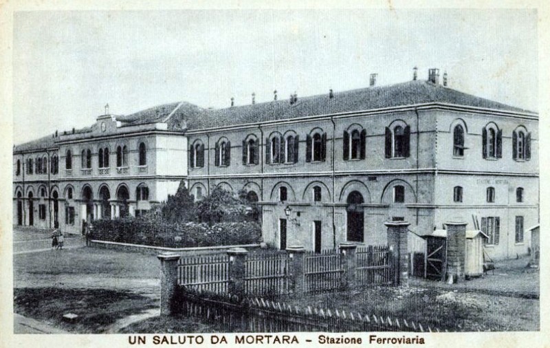 Cartolina 10 Stazione FFSS.jpg