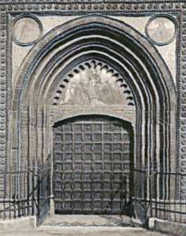 Chiesa S Lorenzo 1930 Portale.jpg