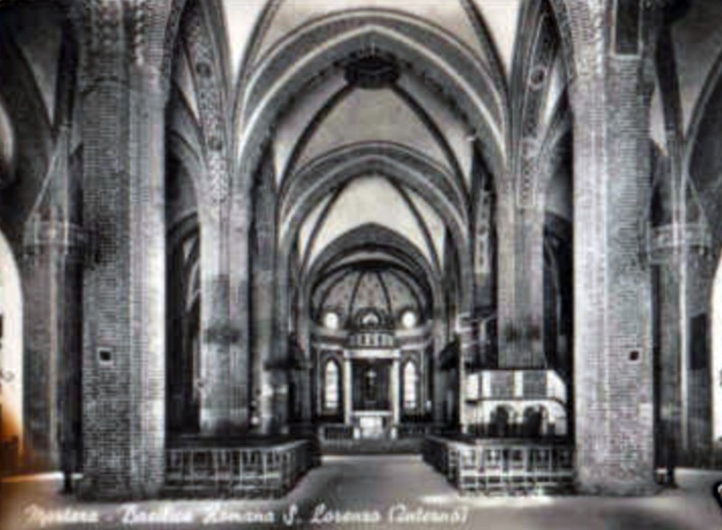 Chiesa S Lorenzo 1951  interno.jpg