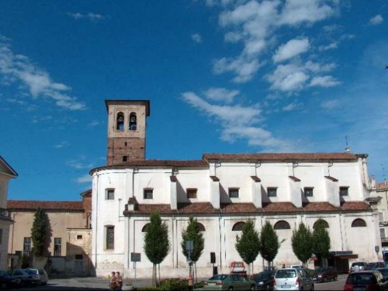 Chiesa Santa Croce 2004.JPG