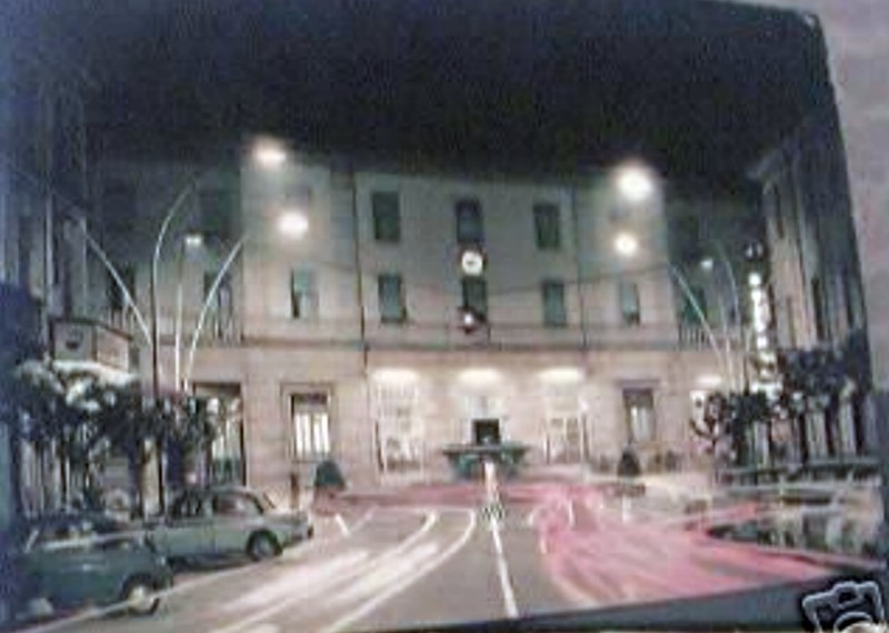 Corso Garibaldi 1970 notturno.jpg