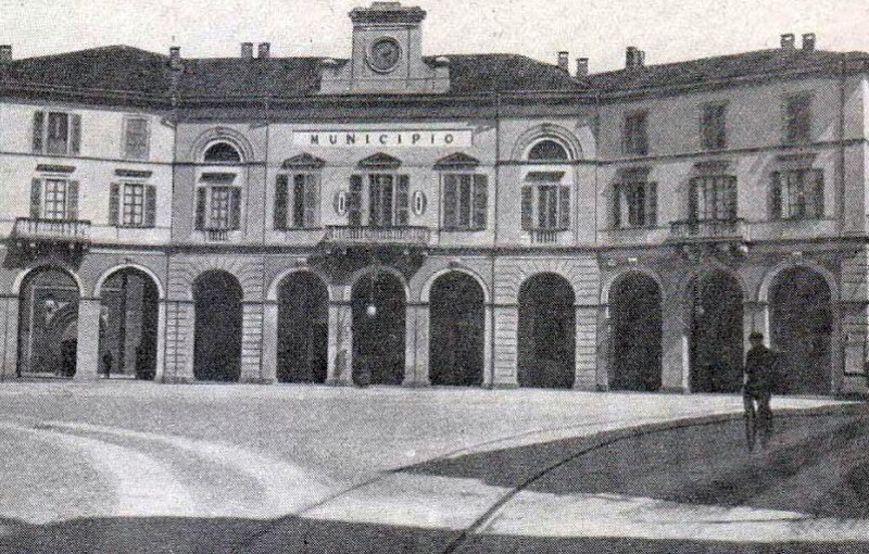 Municipio 1920.JPG
