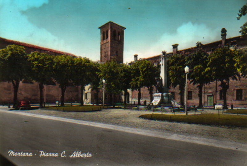 Piazza Carlo Alberto 1950.JPG