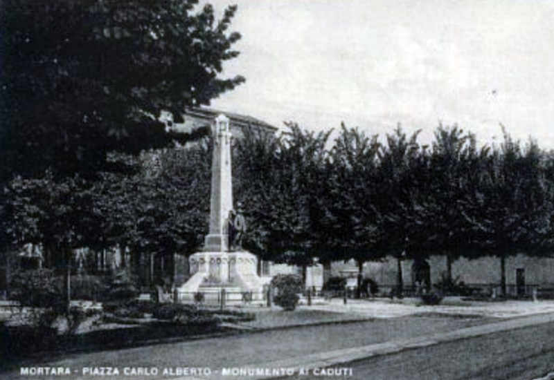 Piazza Carlo Alberto 1959.jpg