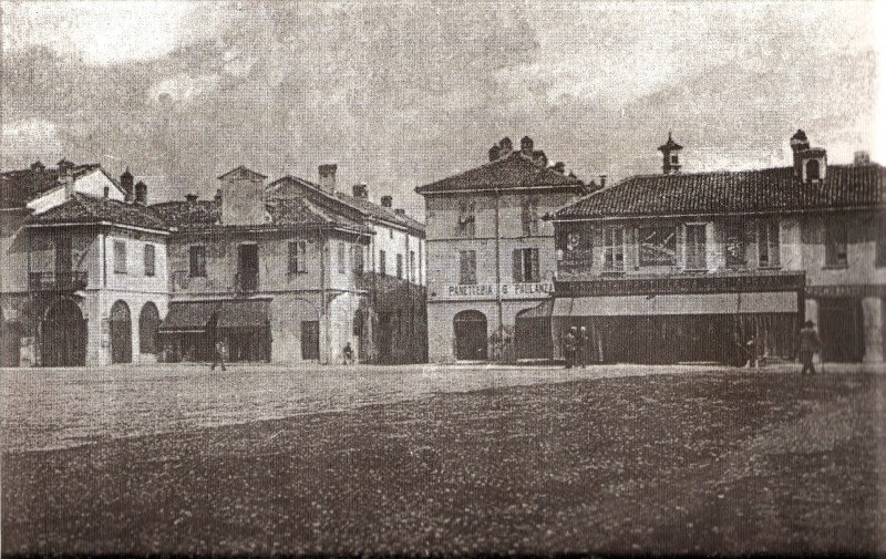 Piazza Silvabella 1950.jpg