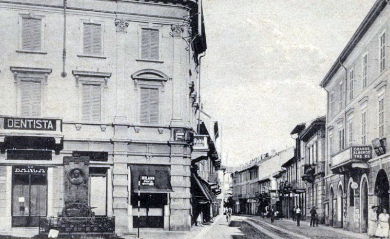 Piazza Urbano II 1939.jpg