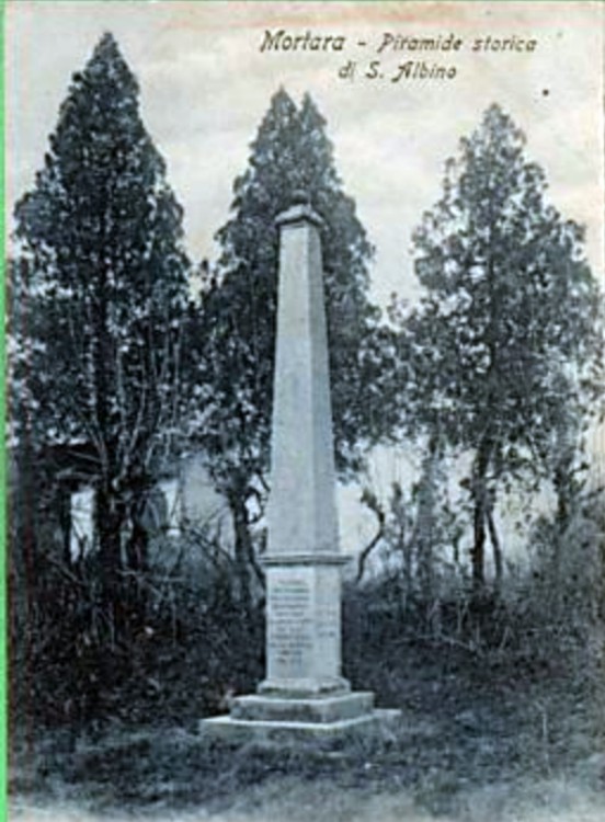 Piramide storica di S.Albino.jpg