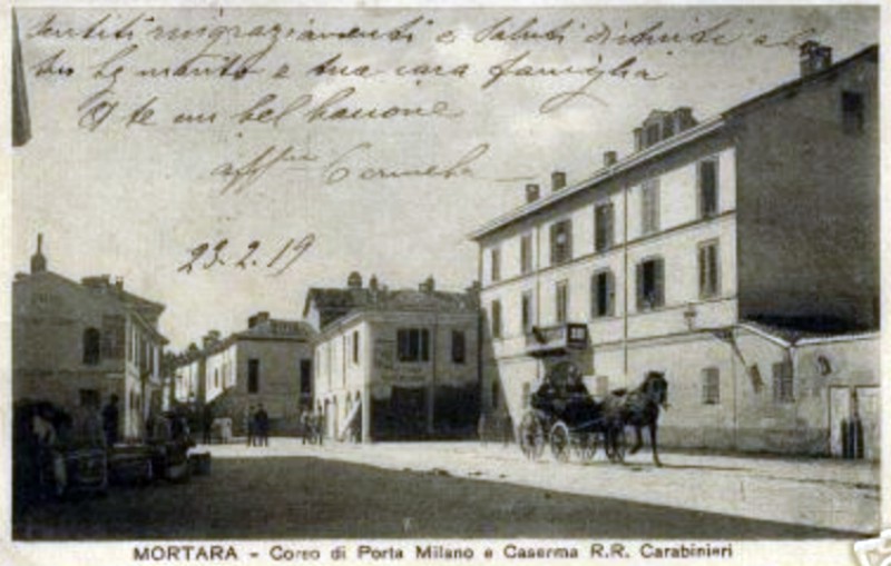 Porta Milano e Caserma Carabinieri 1919.jpg