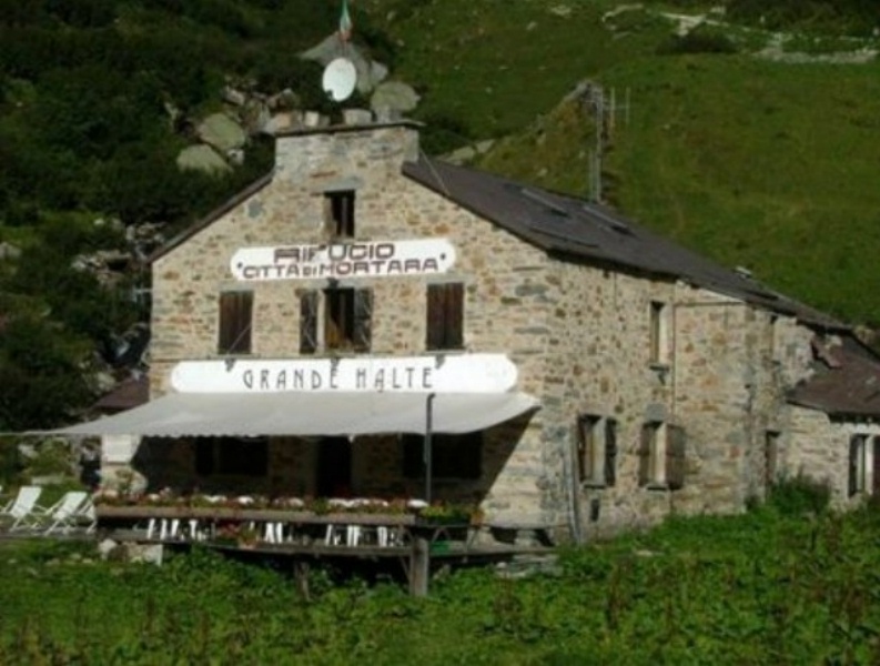 Rifugio Citt di Mortara - 1998.jpg