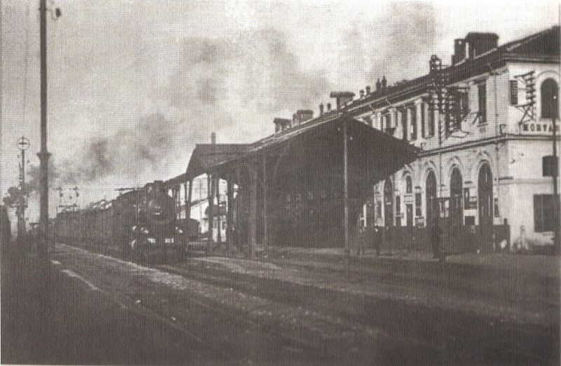 Stazione FFSS 1931 interna.jpg