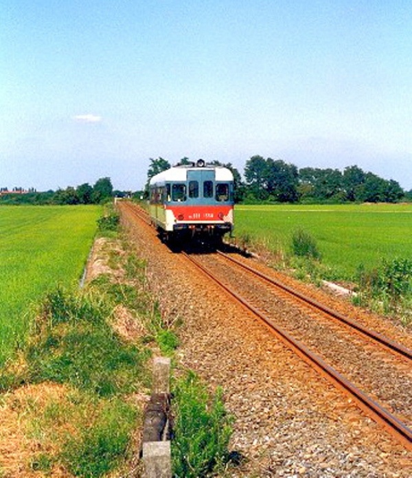 Treno linea Casale 1990.JPG