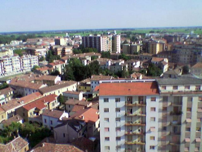 Veduta da grattacielo a 2005.jpg