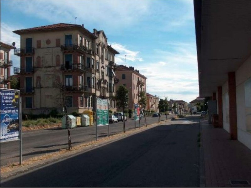 Via Cadorna 2004.JPG